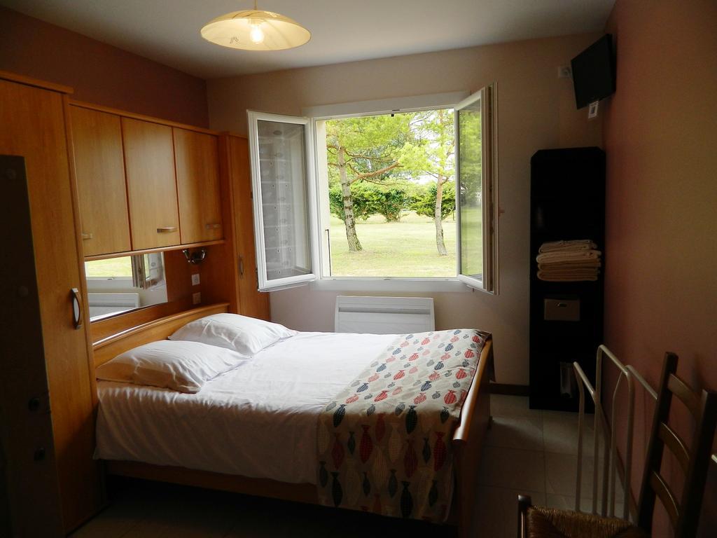 Chambre D'Hotes Les 3 Moulins Cozes エクステリア 写真