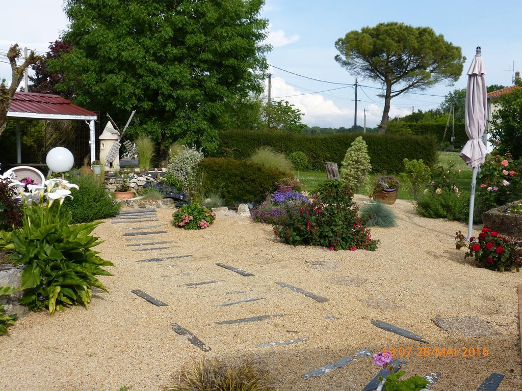 Chambre D'Hotes Les 3 Moulins Cozes エクステリア 写真